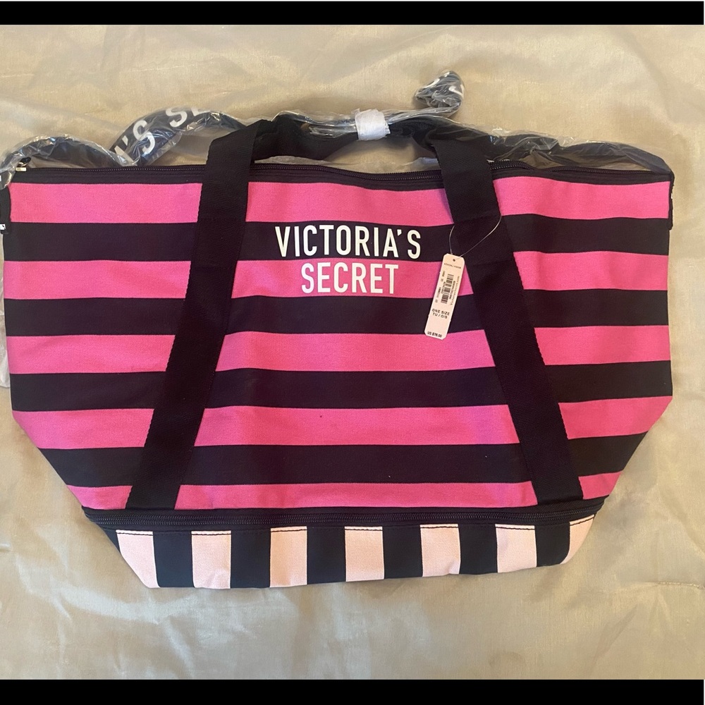 NWT Victoria’s Secret Duffle Bag